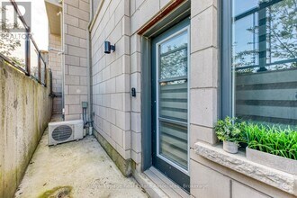 70 Halliford Pl in Brampton, ON - Building Photo - Building Photo