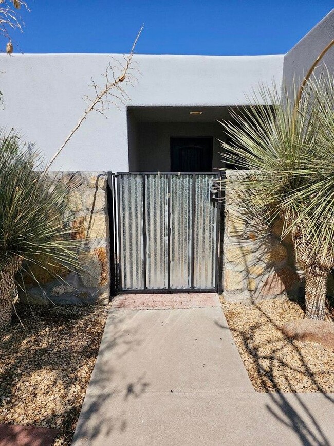 3324 Solarridge St in Las Cruces, NM - Building Photo - Building Photo