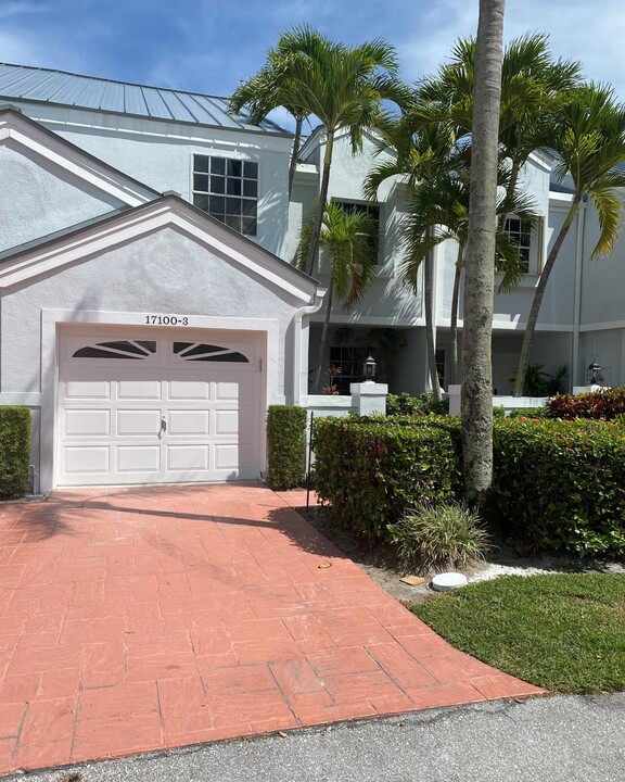17100 Boca Club Blvd in Boca Raton, FL - Building Photo