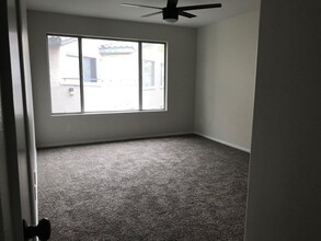 3075 Casey Dr in Las Vegas, NV - Building Photo - Building Photo