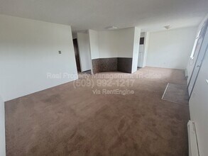 1102 S Olympia Pl in Kennewick, WA - Building Photo - Building Photo