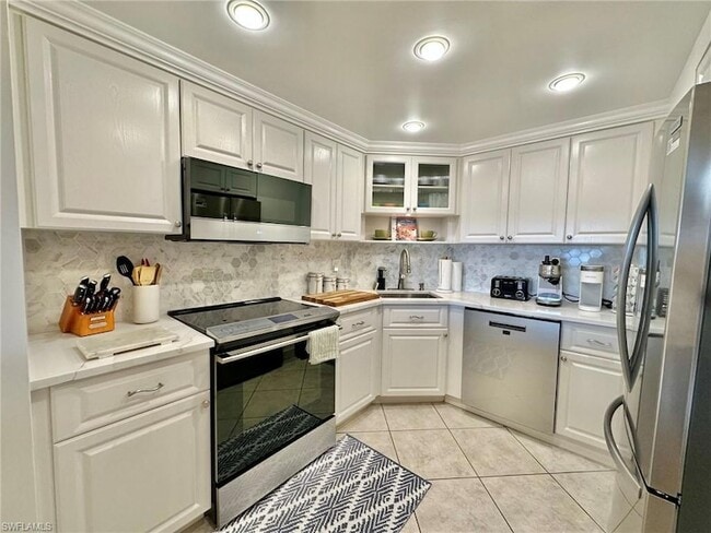 1 Bluebill Ave in Naples, FL - Building Photo - Building Photo