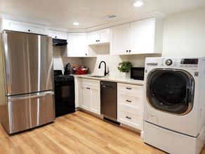 3042 S 200 E in Bountiful, UT - Building Photo - Building Photo