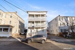 12 Orange St in Hartford, CT - Building Photo