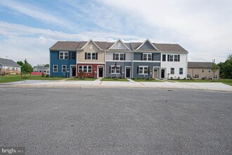 126 Willowtree Ln in Fruitland, MD - Building Photo - Building Photo