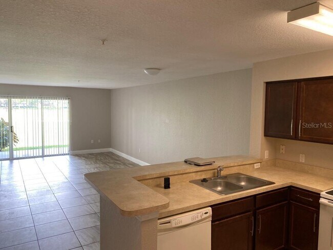 13953 Fairway Island Dr-Unit -615 in Orlando, FL - Building Photo - Building Photo