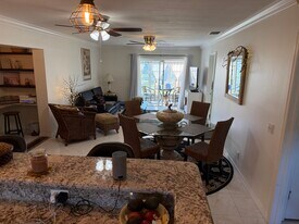 1490 Memoli Ln, Unit A6 in Ft. Myers, FL - Building Photo