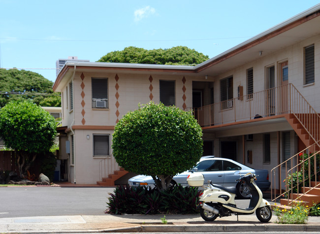 Hale Laau II in Honolulu, HI - Building Photo - Building Photo