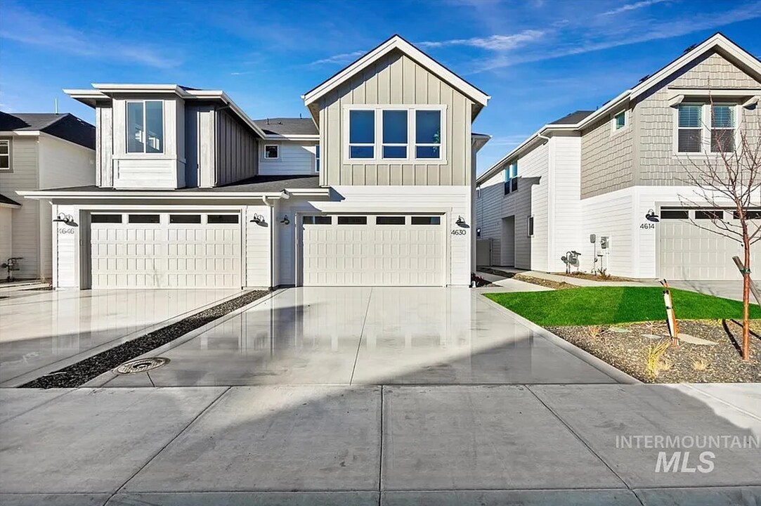 4630 W Riva Capri Ct in Meridian, ID - Building Photo