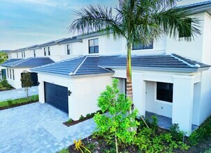 17430 SW 46th St in Miramar, FL - Building Photo - Building Photo