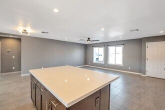 1743 E Pebble Beach Dr in Tempe, AZ - Building Photo - Building Photo