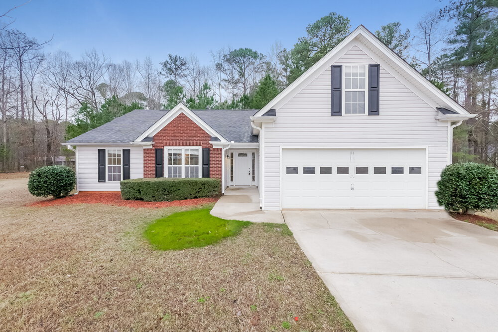 1320 Silverstone Trail in Jonesboro, GA - Building Photo