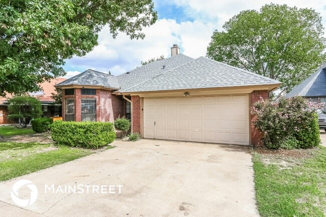 6412 Woodcreek Trail in Fort Worth, TX - Building Photo - Building Photo
