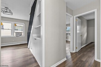 14 Brookwood Dr in Maplewood, NJ - Building Photo - Building Photo