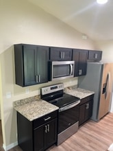 3059 Birwood Cir in La Belle, FL - Building Photo - Building Photo