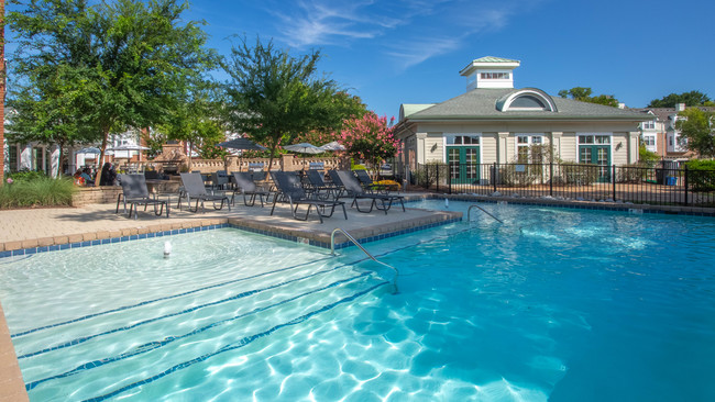 Covepointe at the Landings in Norfolk, VA - Foto de edificio - Building Photo