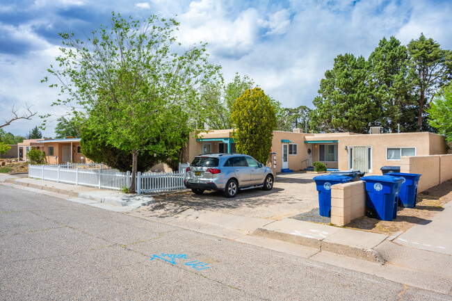 4011 Thaxton Ave SE in Albuquerque, NM - Building Photo - Building Photo