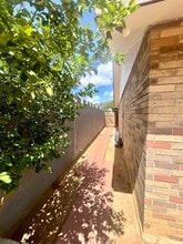 306 La Herradura Ct in Laredo, TX - Building Photo - Building Photo