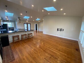 1122 Miles Ave in Pacific Grove, CA - Building Photo - Building Photo