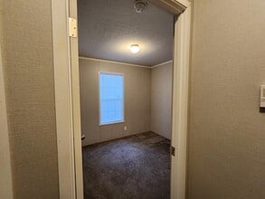 1301 Avenue A in Springfield, MI - Foto de edificio - Building Photo