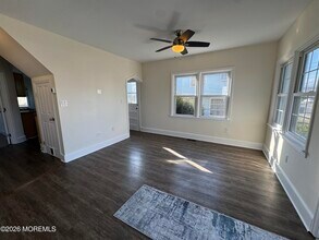 207 Ocean Gate Ave in Ocean Gate, NJ - Building Photo - Building Photo