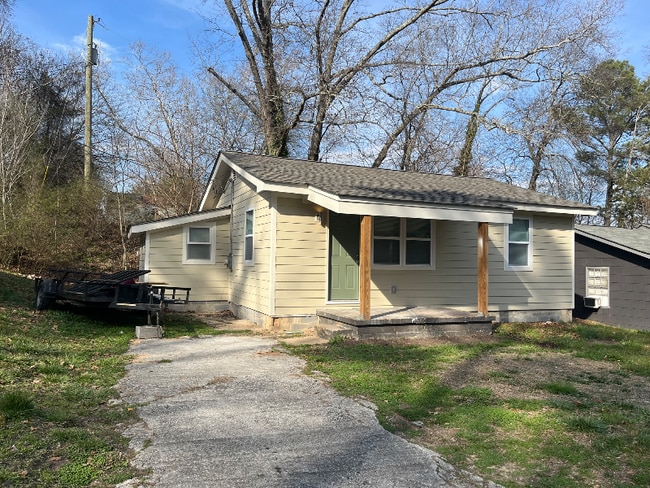 property at 5 Bragg Cir