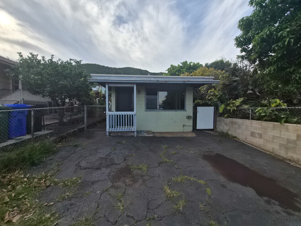 3341 Monsarrat Ave in Honolulu, HI - Building Photo