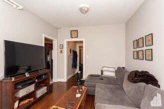 3511 N Damen Ave in Chicago, IL - Building Photo - Building Photo