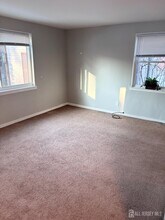 215 Rose St in Metuchen, NJ - Building Photo - Building Photo