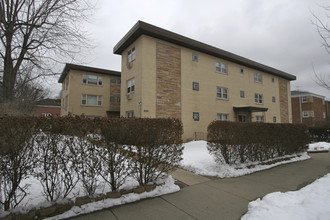 4813 Kirk St in Skokie, IL - Building Photo - Building Photo