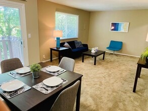 Villages on Madison Apartments in Anderson, IN - Building Photo - Building Photo