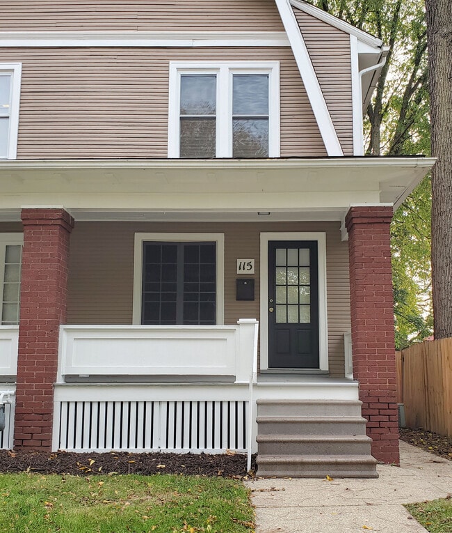 115 W North Broadway St