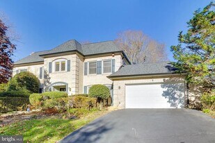 4001 N Ridgeview Rd in Arlington, VA - Building Photo