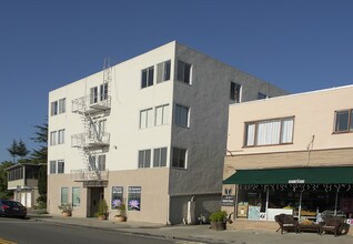 367-371 Colusa Ave in Kensington, CA - Building Photo - Building Photo
