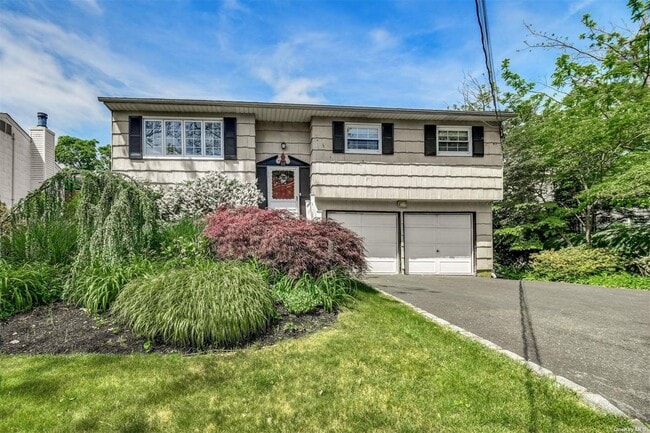 property at 11 Bertlee Dr