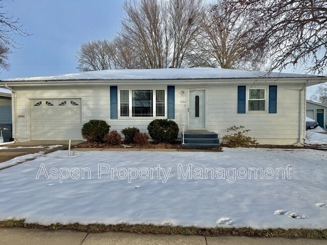 property at 1704 Parkway Dr