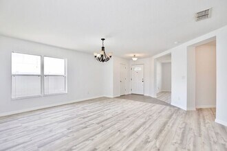 3325 St Martin Ln in Clermont, FL - Building Photo - Building Photo