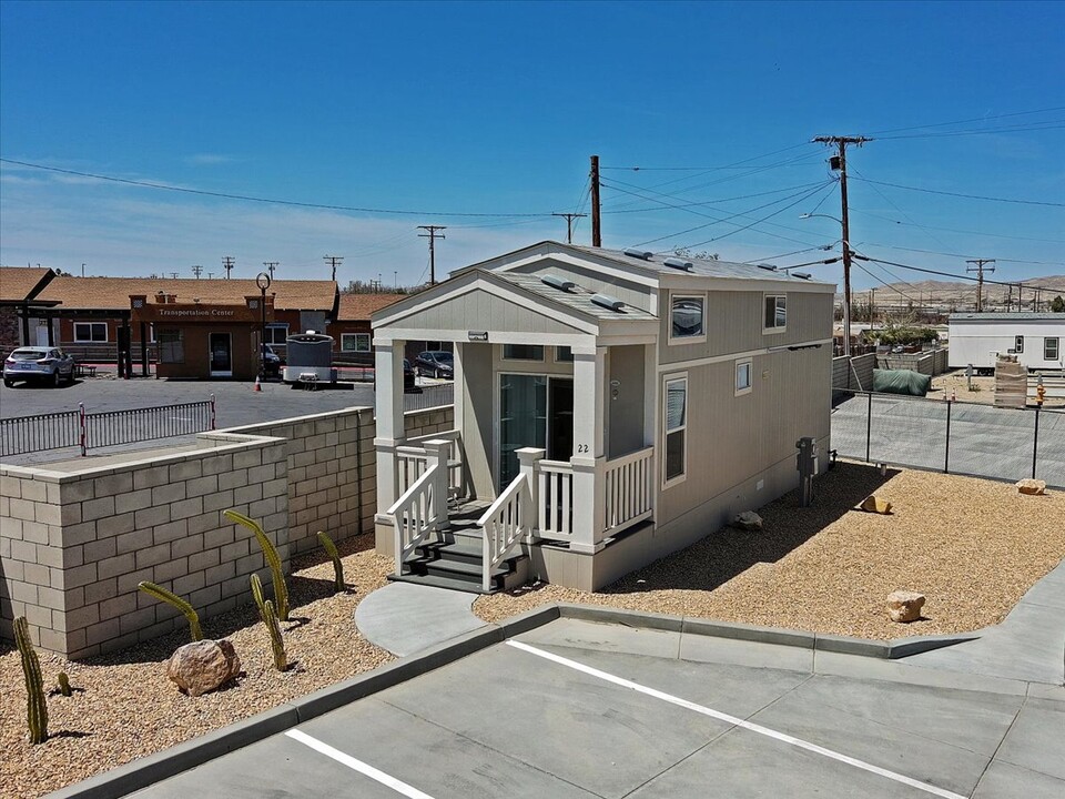 Hidden Mesa Estates in Barstow, CA - Foto de edificio