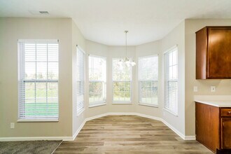 8430 Bravestone Way in Indianapolis, IN - Foto de edificio - Building Photo