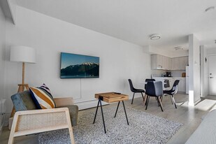 1550 W 11th Ave, Unit SI ID1051867P in Vancouver, BC - Building Photo