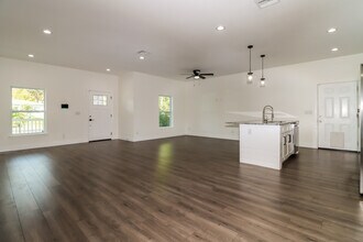 2001 E Wood St in Tampa, FL - Building Photo - Building Photo