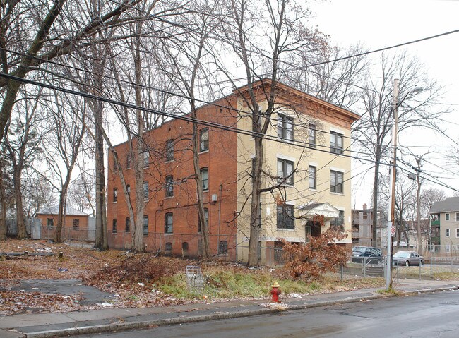 49-51 Cabot St in Hartford, CT - Building Photo - Building Photo