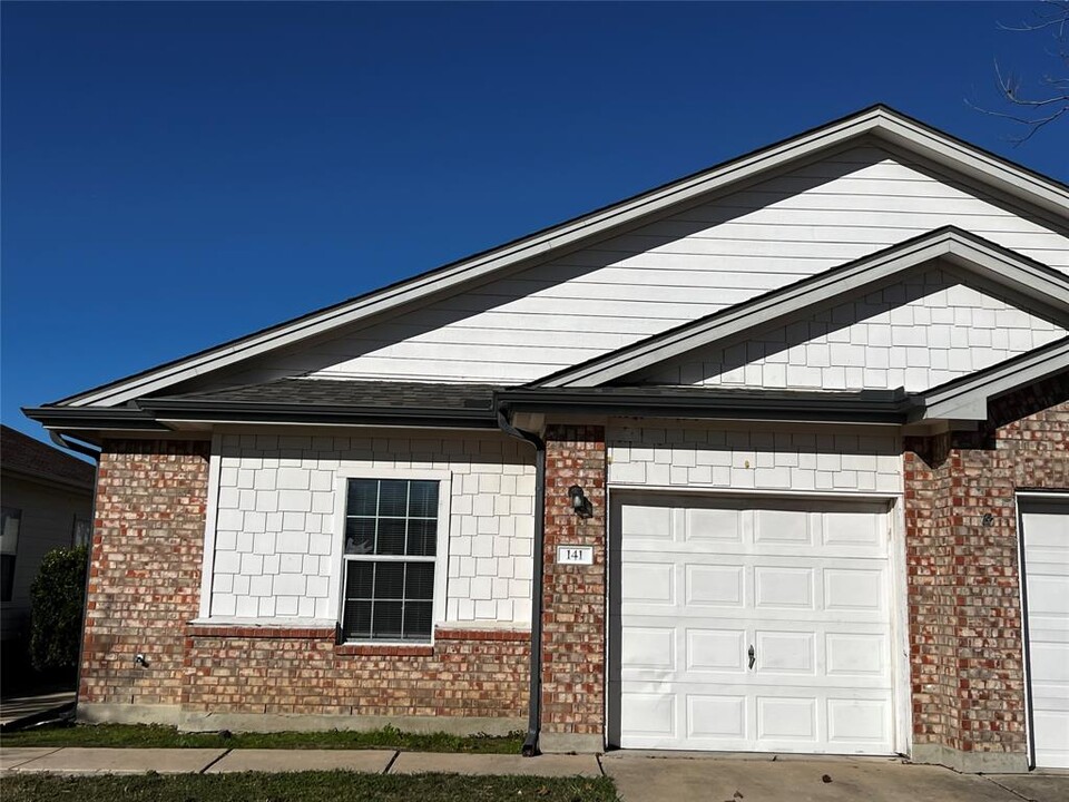 141 Marvin Cove in Hutto, TX - Building Photo