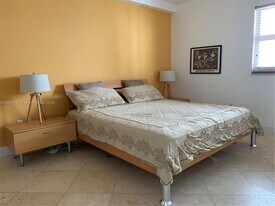 185 SE 14th Terrace in Miami, FL - Building Photo