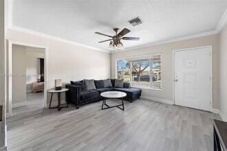 81 NE 47th St in Oakland Park, FL - Building Photo - Building Photo