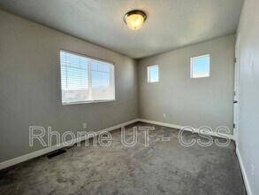 2415 N 3130 W in Lehi, UT - Foto de edificio - Building Photo