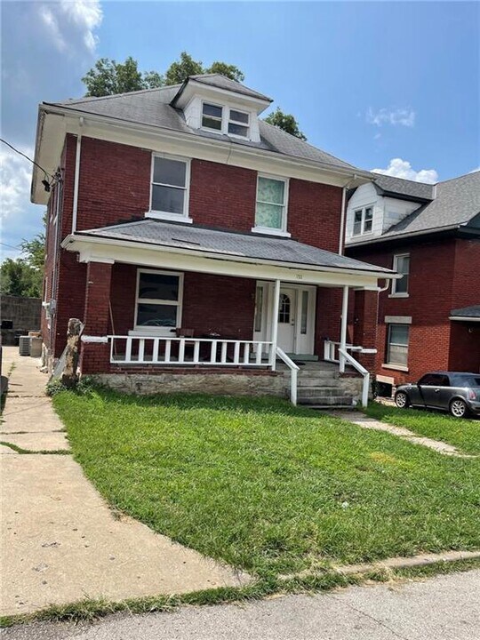 711 Sandusky Ave in Kansas City, KS - Building Photo