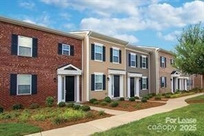 10154 Enniscrone Rd in Pineville, NC - Building Photo