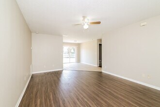 5 Bay Ridge Loop in Mascotte, FL - Foto de edificio - Building Photo