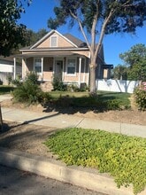 407 6th St in Gustine, CA - Building Photo - Building Photo